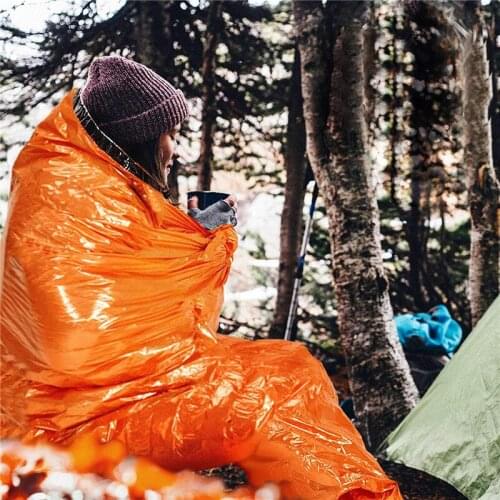 Outdoor portable aluminum film emergency sleeping bag tent heat preservation and moisture-proof mat sunscreen