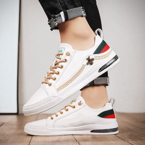 European mens shoes summer breathable leather shoes casual shoes sneakers small bee white shoes