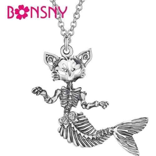 Bonsny Halloween Alloy Antique Gold Plated Skeleton Fish Necklace Skull Pendant Jewelry For Women Girls Party Gift Accessories