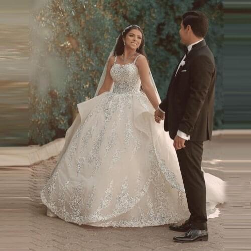 Charming Lace Ball Gown Plus Size Bridal Wedding Gowns Lace-up Back Ivory Appliques Ruffles Dubai Wedding Dresses