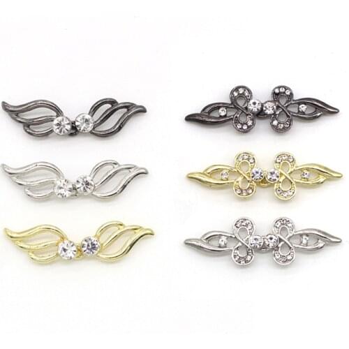 1 Pair Alloy Sweater Clip Womens Wild Clothing Cardigan Connection Buckle Accessories