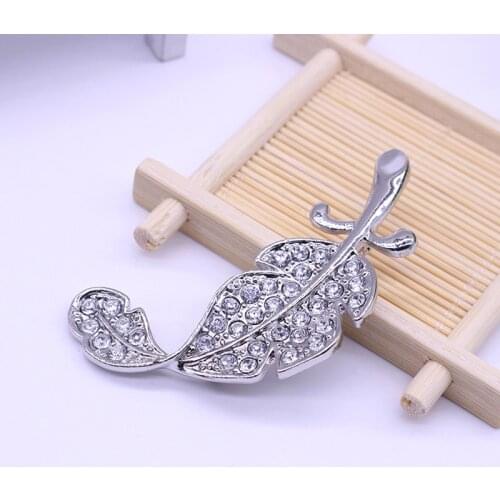 Hot Fashion Full Crystal Rhinestone Leaves Feather Brooches Clothes Sweater Corsage Pins Accessories Enamel Brooches Jewelry