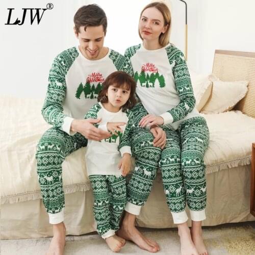 Family Matching Clothing Christmas Mother and Daughter Pajamas Christmas Tree Print Father Mom Daughter Son Baby Family Wear