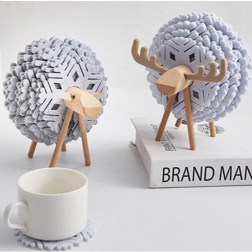 Snowflake Coaster Drinks Juicer Tea Cups Mat Potholder Coaster Coffee Tea Cup Mug Pad Desktop Ornament Home Art Decoration