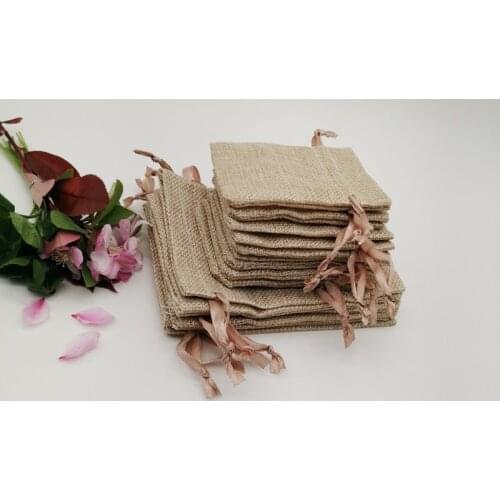 50pcs Tote Linen Fabric Bag Sack Jute Gift Bags Silk Ribbon Drawstring Jute Bag for Webbing Party Gifts Packaging Bags Storage