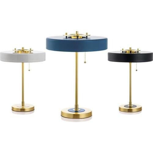 American Postmodern Nordic Table Lights Simple Fashion Creative Living Room Study Bedroom Home Decoration Bedside LED Desk Lamps
