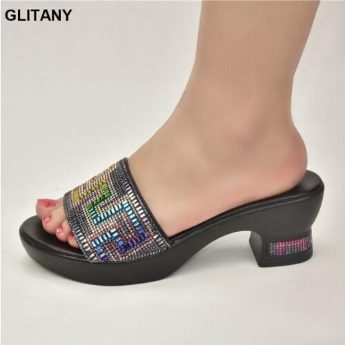 Latest Design Plus Size Women Shoes 43 Shoes for Wedding Women Italian Women Party Pumps Decorated with Rhinestone