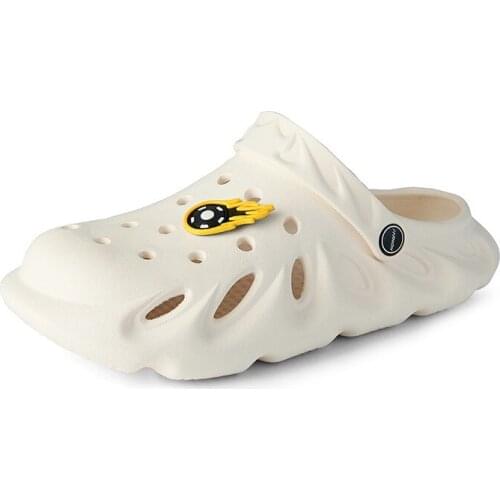 New Light Sandals Home Slippers Outdoor Summer Wading Sneaker Leisure Shoes Big Size Women Sandals Hole Shoes Men Beach Shoes