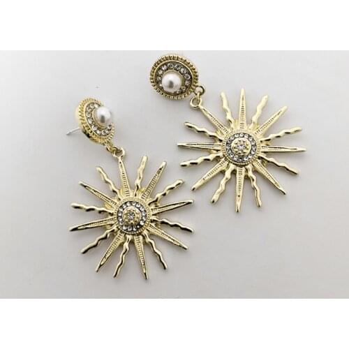 PerisBox Sunburst Rhinestone Pearl Earrings Drops Sun Circle Geometric Earrings for Women Statement Drop Earrings 2019 Trendy