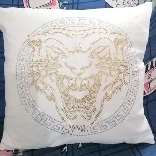 Short Plush Pillowcase Bling Crystal Diamond Ironing Decorative Cushion for Car Home Sofa Chair Lion Swan Seat Back Cushion