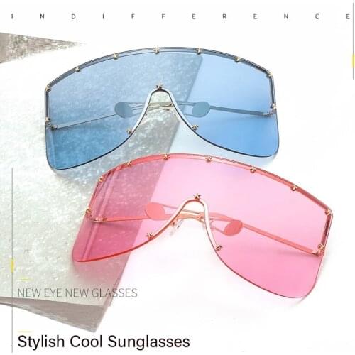 2021 Oversized Frame One Piece Face-Mask Sunglasses Anti-glare Fashion Popular Eyewear For Summer Traveling Shades Glasses