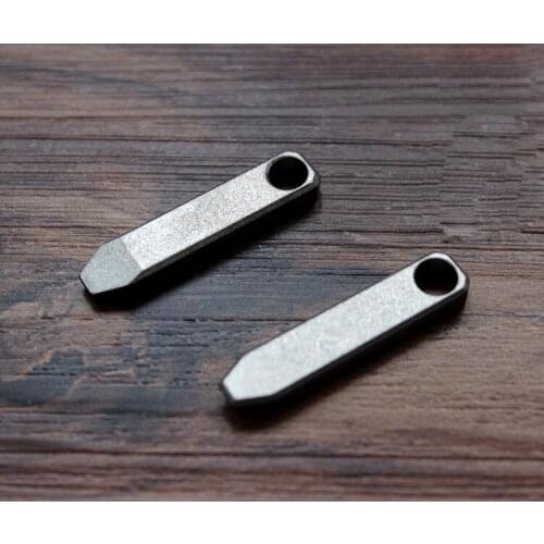 Mackwalker TC4 Titanium Alloy Mini Crowbar EDC Small Screwdriver Keychain Pendant Mini Tool