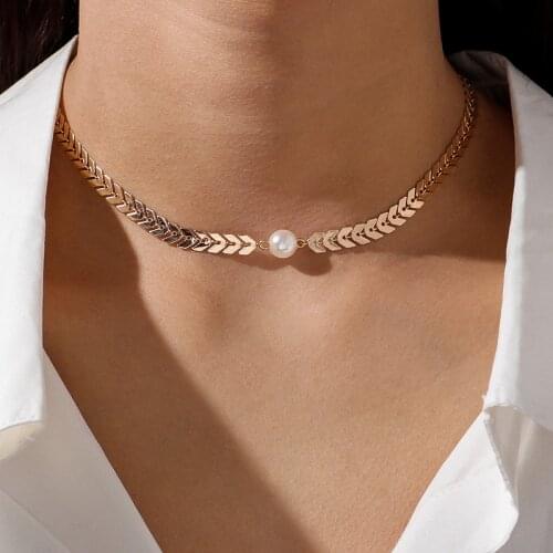 Fashion MIni Pearl Pendants Necklaces Metal Letter V Arrow Choker Chains Necklaces for Women Jewelry Girls Clavicle Collares