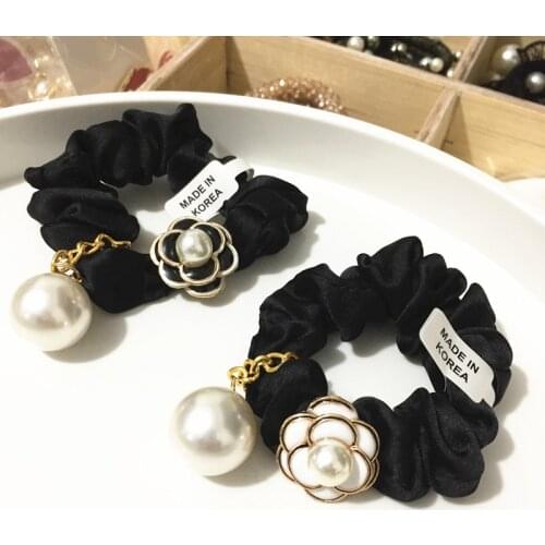Luxury Brand Design Camellia Hair Tie Hair Band Fashion Flannel Pearl Rubber Band Headdress Ponytail Hair Accessories