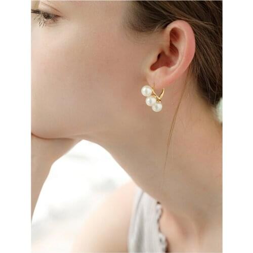 Three Pearl All-match Temperament Vintage Earrings Ins Popular Luxury Pearl Hook Fashion Jewelry Gift