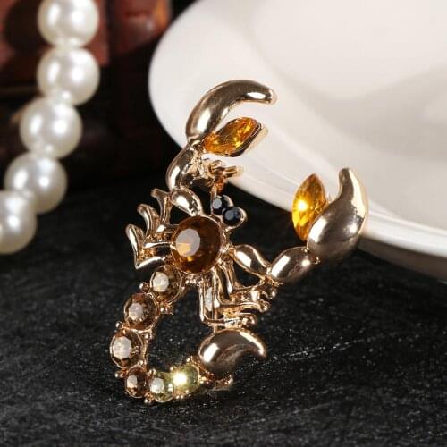 Fashion Animal Brooch Scorpion Crystal Rhinestone Scarf Pins Brooches for Women Party Jewelry Gift for friends