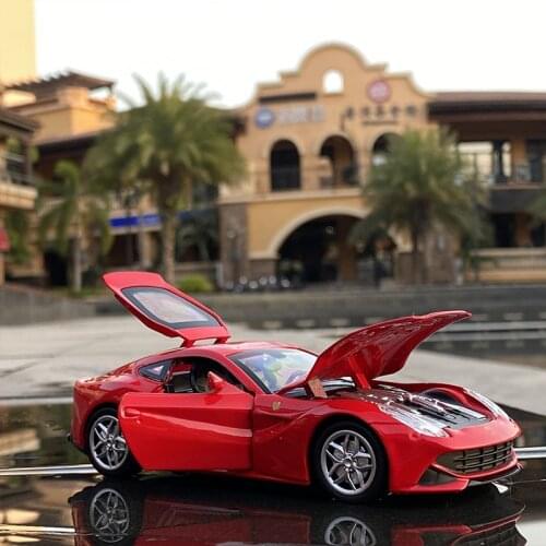 1:32 F12 Berlinetta Alloy Sports Car Model Diecast Metal Toy Vehicles Car Model Simulation Sound Light Collection Childrens Gift