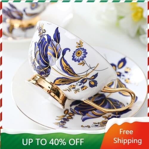 Uropean British Style Luxury Coffee Cup Pretty Gold Rim English Flower Tea Cup Vintage High Tea Reusable Copo Cup Saucer AA50BD