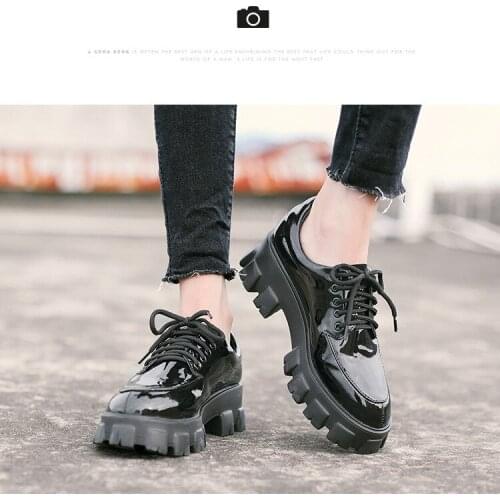 Oxford Shoes Flats Retro Women Shoes Loafers Patent Leather Womens Low Heels Slip On Footwear Female Pointed Toe Thick Heel