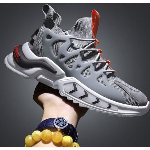 Trending Men Walking Sneakers Luxury Design Running Shoes Man Reflective Sock Boot Fly Weaving Hip Hop Dance White Black Shoes