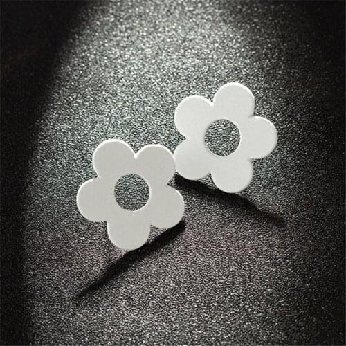 Flower Stud Earrings Simple White Flowers Earrings For Women Cute Earring Bijoux Party Jewelry Accessories Boucle d'oreille Gift