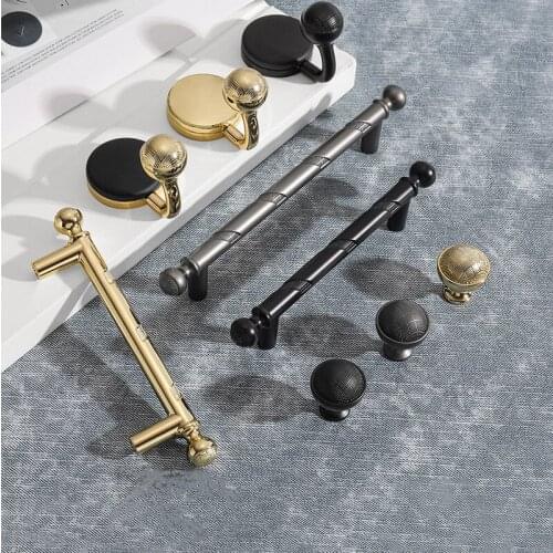 Modern Luxury Golden Wardrobe Single Hole Drawer Knob Wine Cabinet Door Furniture Handle Creative Home Decoration Hook