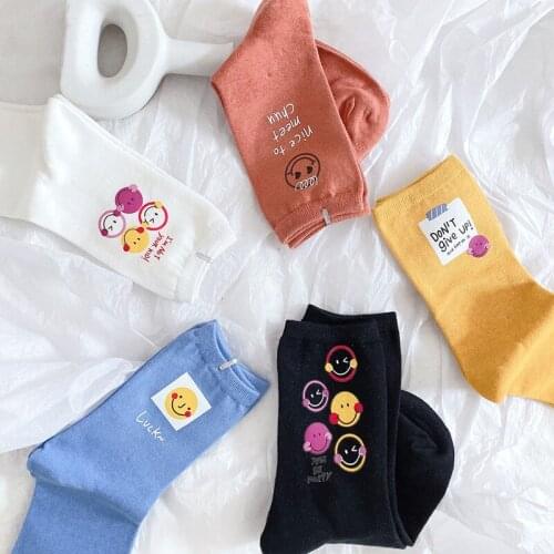 Autumn Winter Fashion Women Socks Cartoon Smile Face Letter Socks For Women Girls Cotton Japanese All-match Socks Yellow White