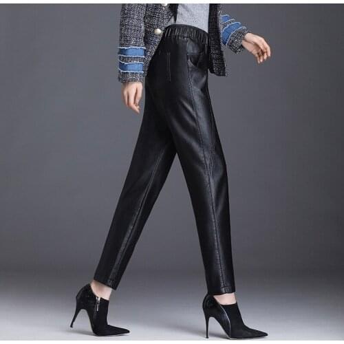 Syuzanna Women's Cropped Trousers