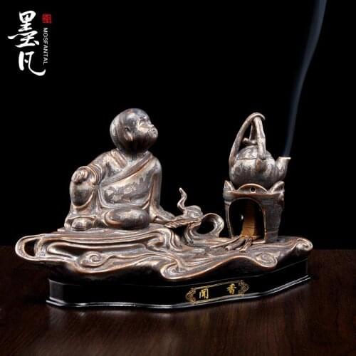 Rust glaze smelling stream smoke back view of tobacco smoke aroma of the incense burner stove sink sandalwood Tower cigarettes