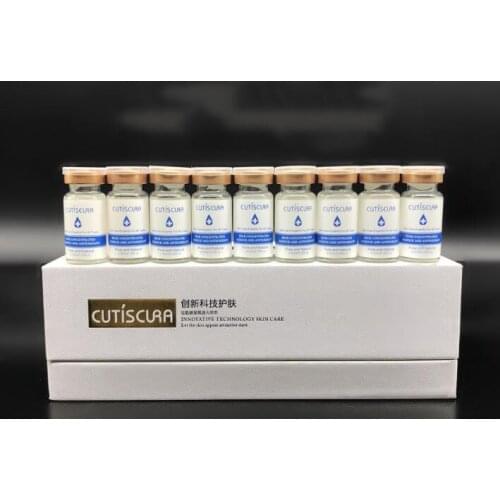 Hyaluronic acid liquid sleeve for moisturizing and locking water to moisturize skin and improve dryness