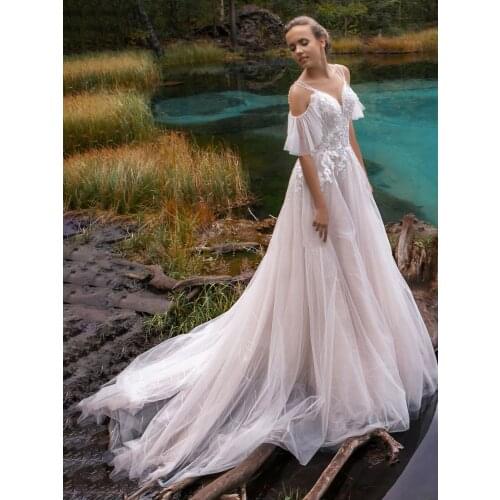 Beading Straps Princess Wedding Dress V Neck Cold Shoulder Tulle Vintage Applique Luxury 2021 Bridal Gown Custom Made Plus Size