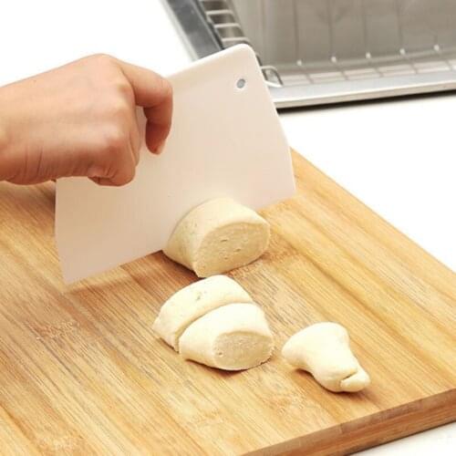 1pc Baking Pastry Tools Plastic Dough Knife Icing Fondant Scraper Decorating Plain Smooth Spatulas Cutters Cake Tool