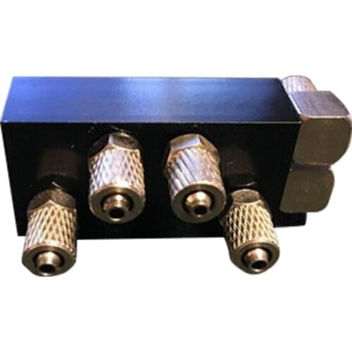 Hydraulic Excavator Model One Inlet and Two Outlet Oil Circuit Distributor AB Oil Port Connected To Reversing Valve