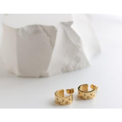 Bright stars, micro-inlaid water droplets, geometric wide-faced small earrings Korea titanium steel-plated 18K gold goddess