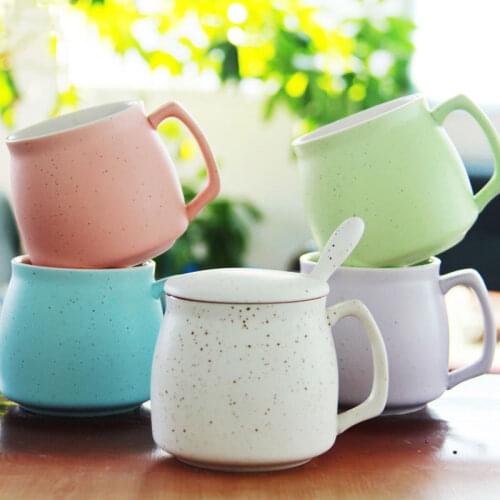 Simplicity Ceramic Mug with Spoon Lid 400ml Gypsophila Pattern Mugs can be used for Coffee Cups Milk Cups Free Shipping