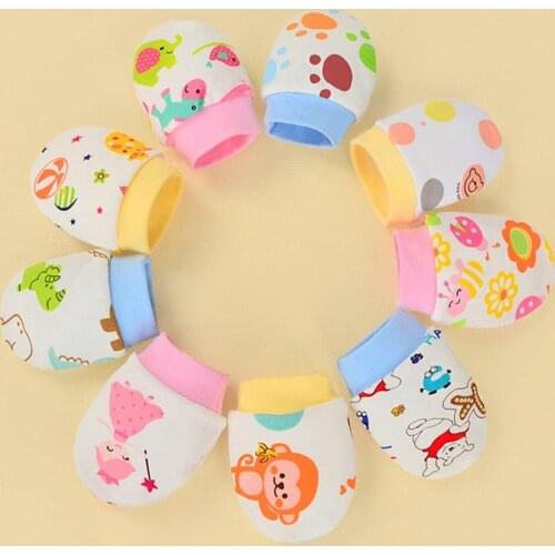 Color Random Fashion Cartoon Pattern Anti-grasping Gloves For Newborn Protection Face Baby Mitten