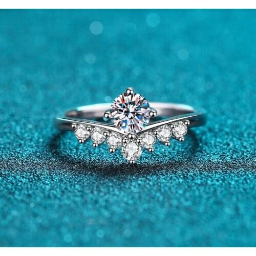 Passed Diamond Test Perfect Cut V Shape 0.5ct Moissanite Crown Princess S925 Sterling Silver Women Fashion Proposal Luxury Ring