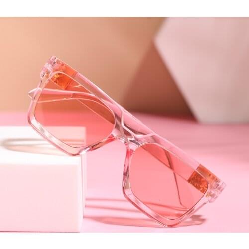 2021 Kids Sunglasses Unisex Anti-UV Dark Glasses with Square Frame Decorative Tools for Outdoor Activities 0-8 Years