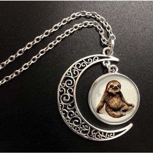 2020 New Sloth Patterns Moon Necklace Printed Photo Pendant Glass Cabochon Necklaces 20mm Round Fashion Jewelry Gifts