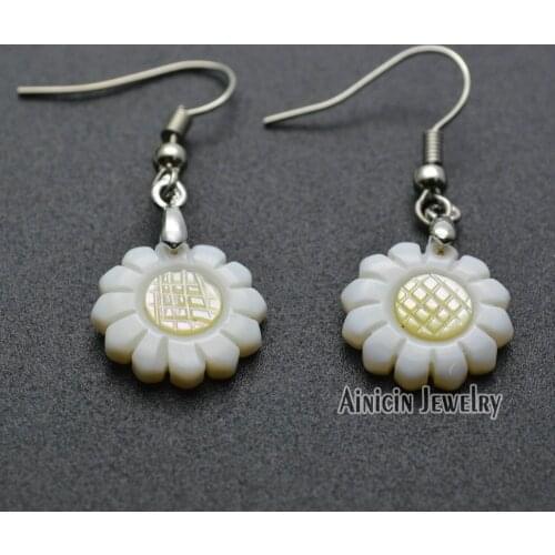 Ainicin Ethnic Earrings