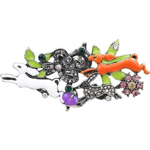 2021 Fashion Costume Jewelry Gold Plated Cute Enamel Pin Metal Crystal Rhinestone Running Rabbit Brooches For Women Designer