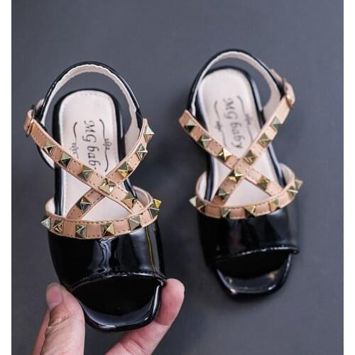 Girls Sandals Summer New Fashion Rivet Kids Princess Shoes Infant Little Girls Shoes Beach Sandals Size 21-30 SMG115