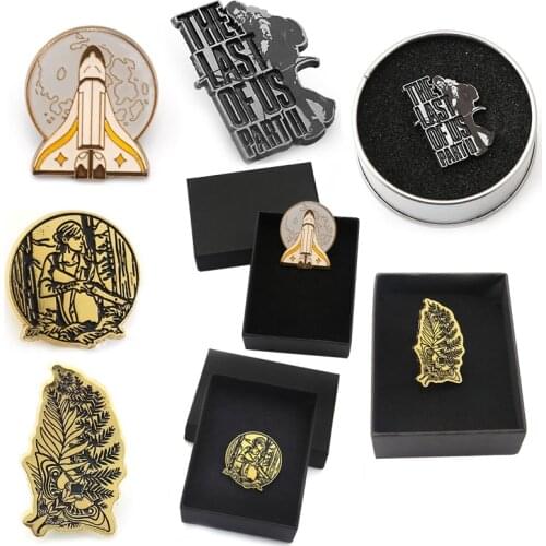 New Arrival The Last Of Us Ellie Breastpin Tlou Spacecraft Round Brooch Bag Decoration Gold Gift For Women Men Brooch Trinket