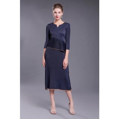Plus Size Dress For Women 45-75kg 2020 Spring Small V-Neck 3/4 Sleeves Ruffles Elastic Loose Miyake Pleated Purple Dress Midi