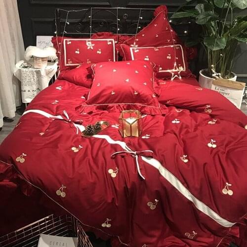 Bedding set Pure Cotton wedding quilt set cherry embroidery scarlet wedding set American extra large four piece set