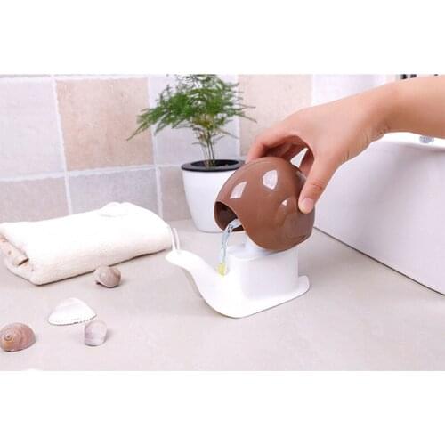 Cute Cartoon Snail Shape Liquid Soap Dispensers Storage Box Squeeze Type Automatic Liquid Soap Dispenser For Bathroom Decor