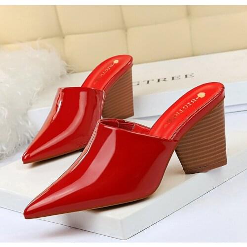 2020 New European American Style Fashion Thin Slippers mu wen gen Chunky-Heel Heel Bright Paint Tip Baotou Slippers