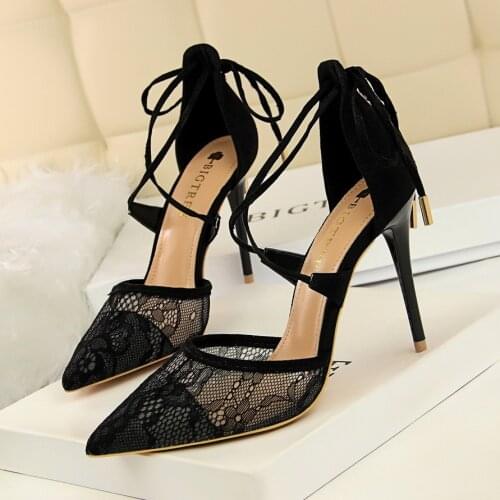 2020 New Sexy Floral Lace Mesh Pointed Toe Women Sandals Arrival Cut-Outs Cross-tied Shallow Sandals Womens High Heels Shoes