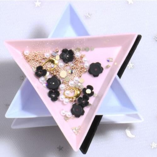 10Pcs Triangle Plastic Rhinestone Nail Art Storage Box Plate Tray Holder Container Jewelry Glitter Cup Decoration Dotting Tool