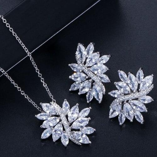 New Fashion Stud Earring And Pendant Necklace Jewelry Set Flower Shape Shiny Cubic Zirconia Fine Wedding Jewelry Set wholesale